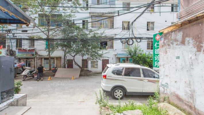 遵义路50号院外景图