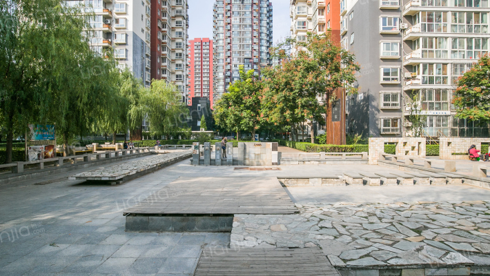 梵谷水郡外景图