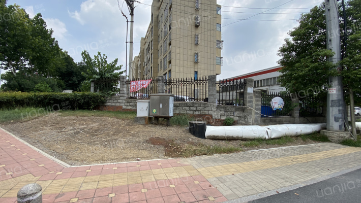 金昌轴承厂宿舍楼外景图