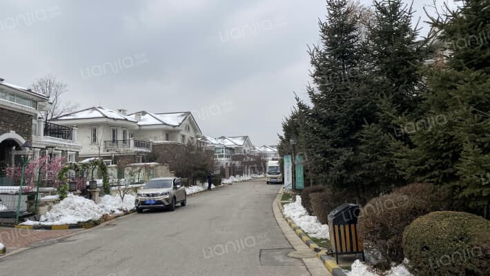 越秀岄湖郡外景图