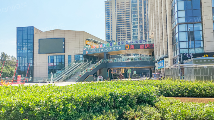 和昌海罗街外景图