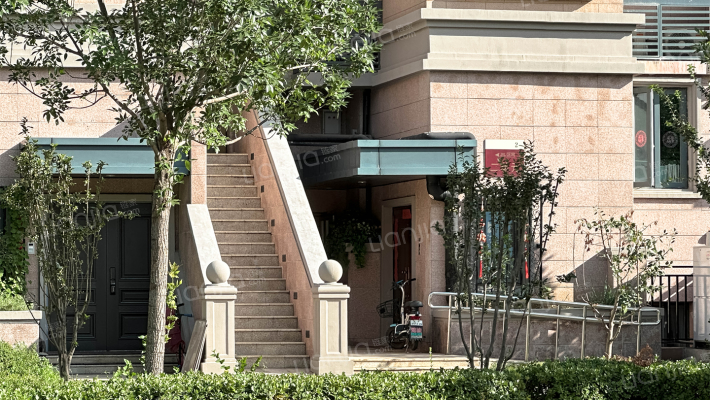 誉天下盛寓外景图