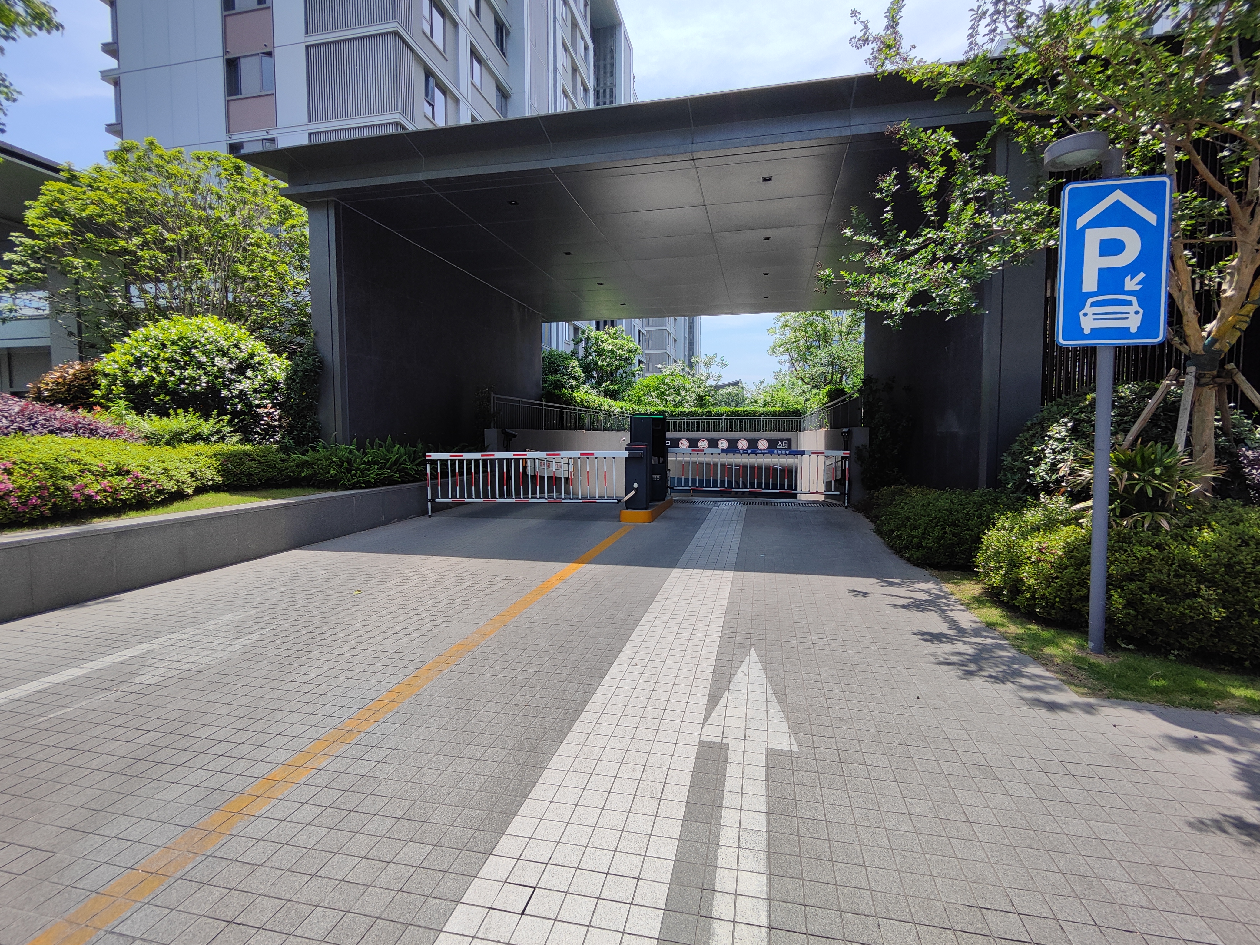 Yue Jun City compound photo 9