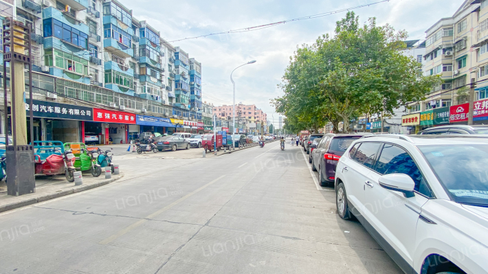 卫岗综合楼外景图