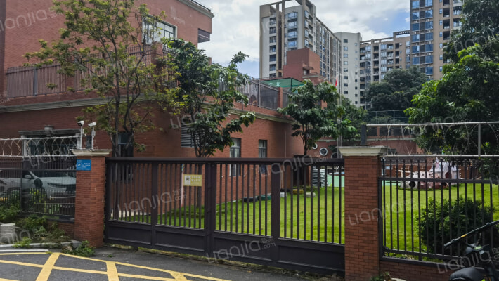 万科麓湖外景图