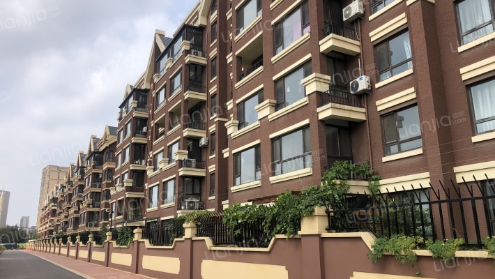 富禹依云美域外景图