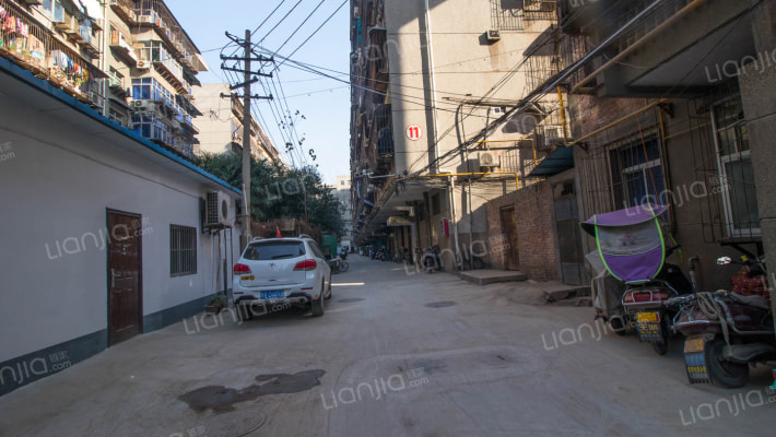 西北电业职工大学家属院外景图