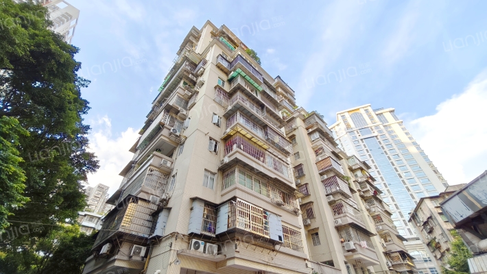 筑北商住楼外景图