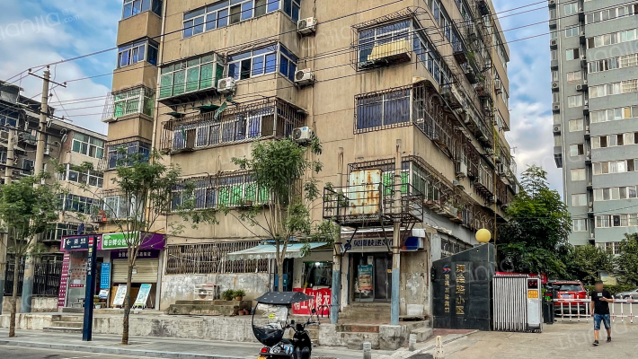 陕建三建集团测绘路小区外景图