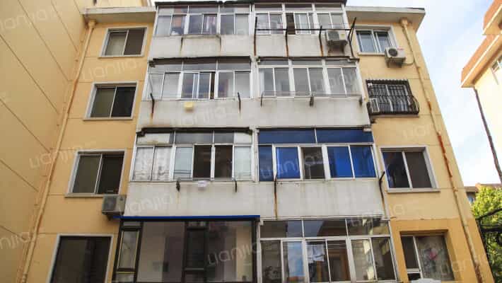 39中育才街外景图