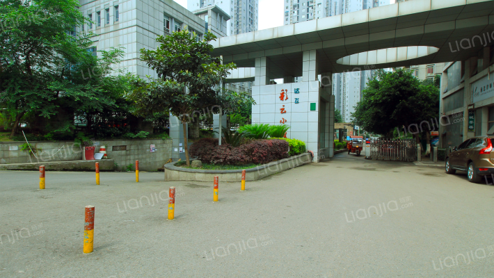 彩云小城外景图