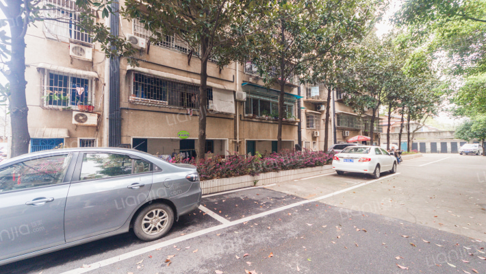 七中教师村外景图