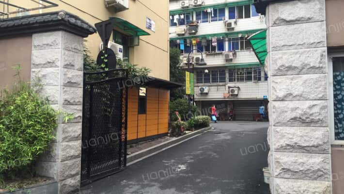 城隍牌楼巷外景图