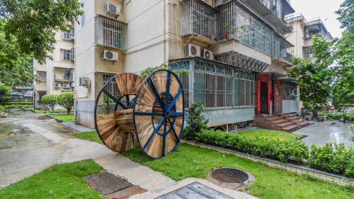 东深小区外景图