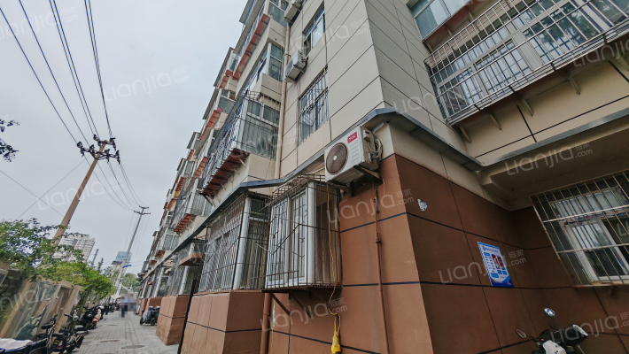 历山路121号外景图