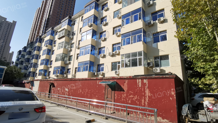 亚龙花园北翟营新村外景图