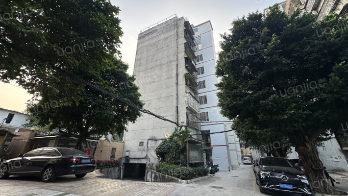 龙岗路34号大院外景图