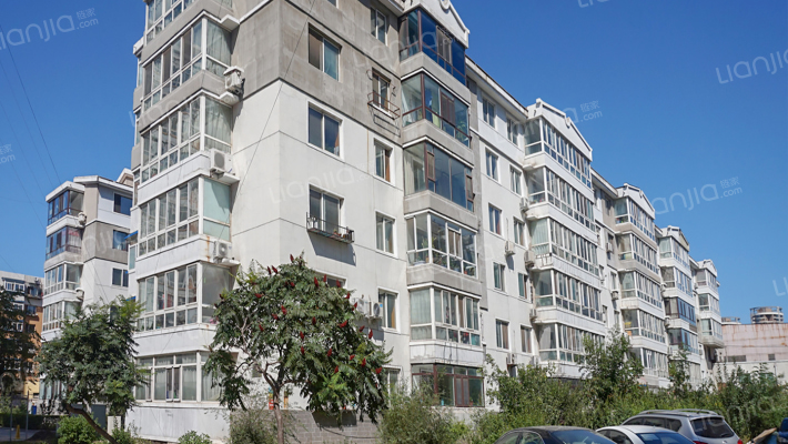 警官之家外景图