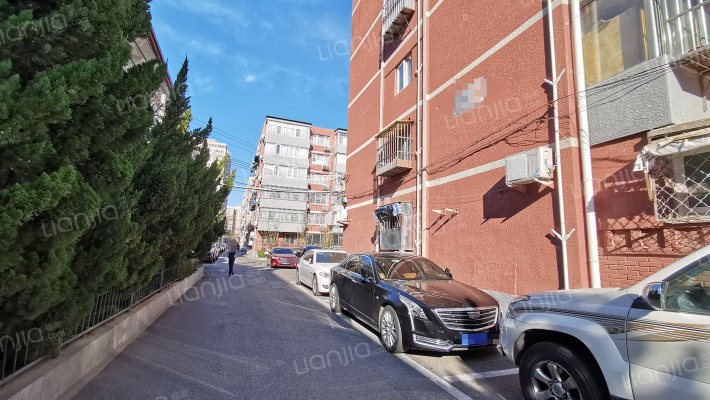 十一教工楼外景图