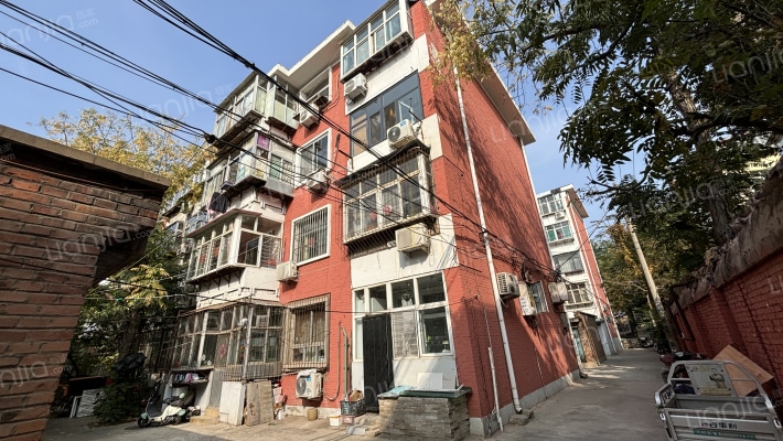 河北路桥集团宿舍外景图