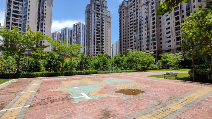 德洲中心城外景图