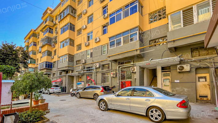 省出版社小区外景图