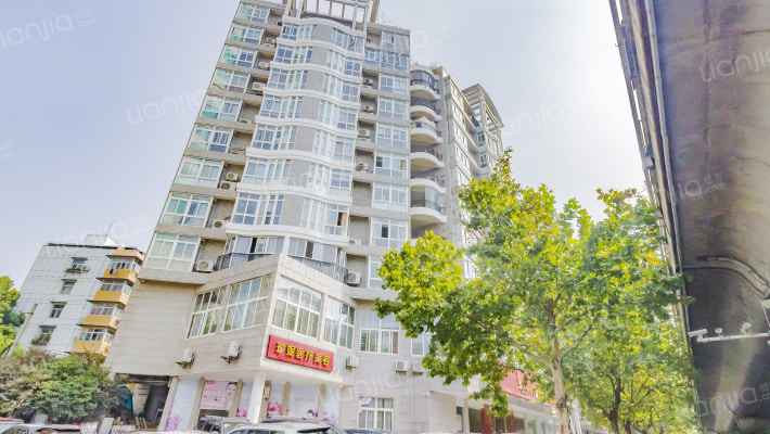 城开天梨阁外景图