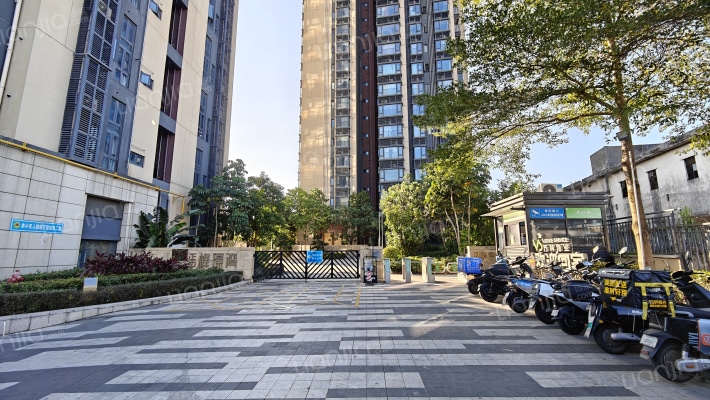 正中峰璟湾外景图