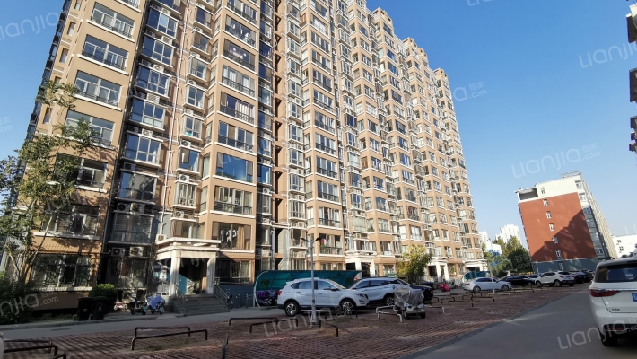 亚龍花园外景图