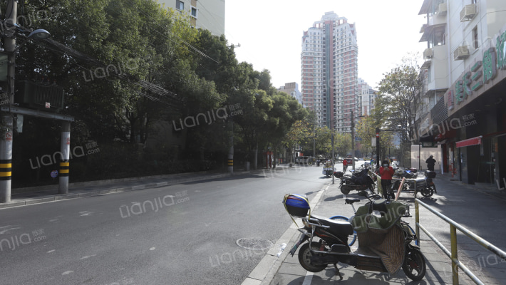 万航渡路2544号外景图