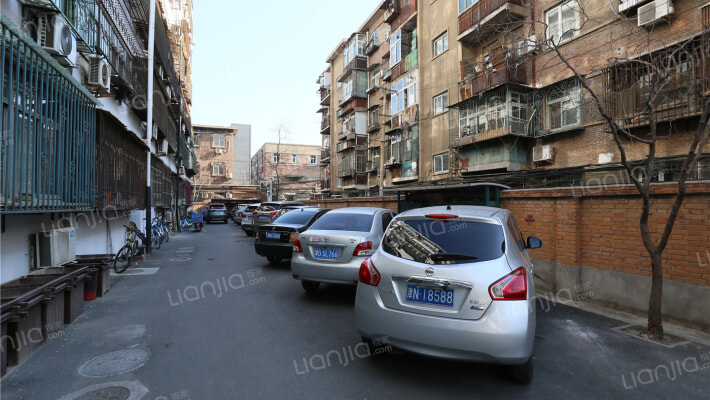 西爱德里外景图