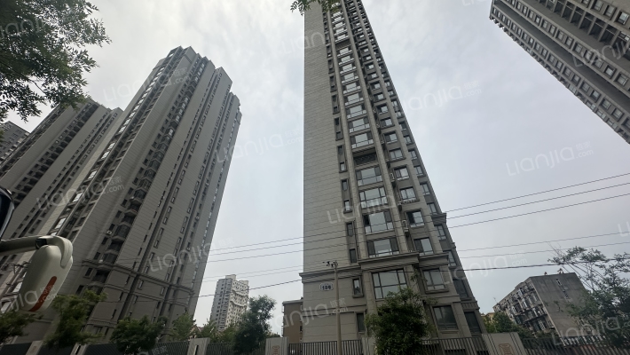 南山南郡外景图