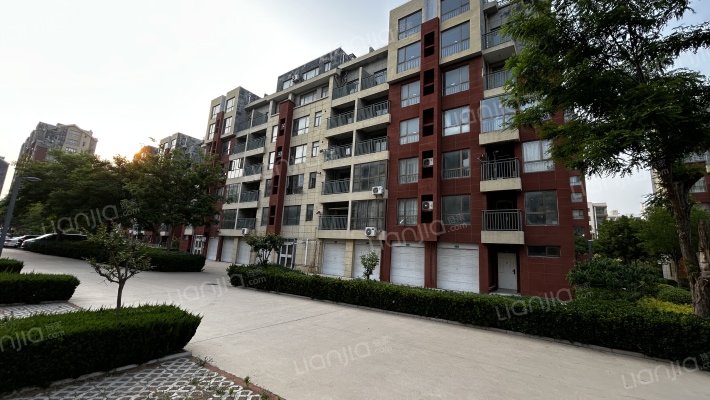 湖光海景C区外景图