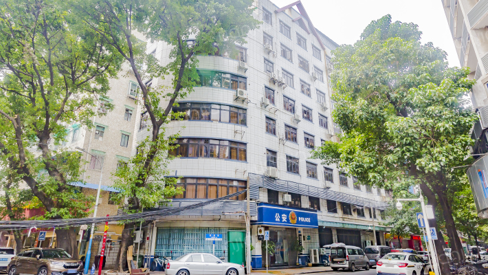 东园横路外景图