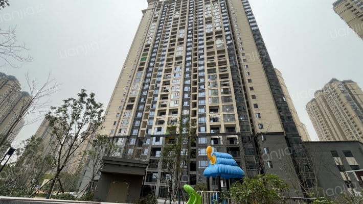 邦盛复式山外景图