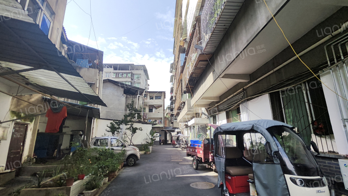 龙泉公寓外景图