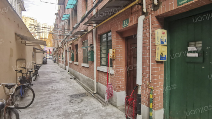 江苏路70弄外景图