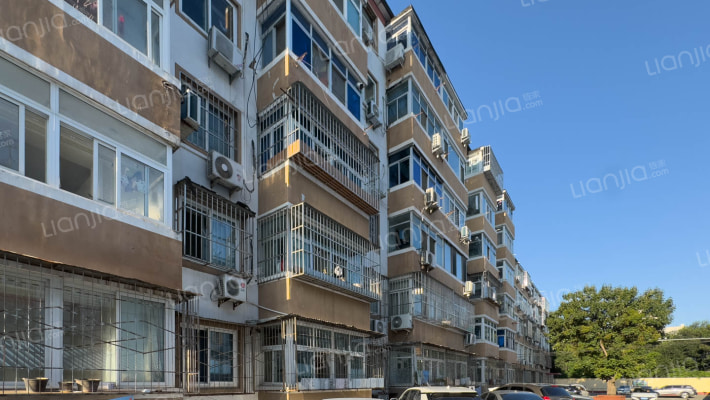 富帛家属院外景图