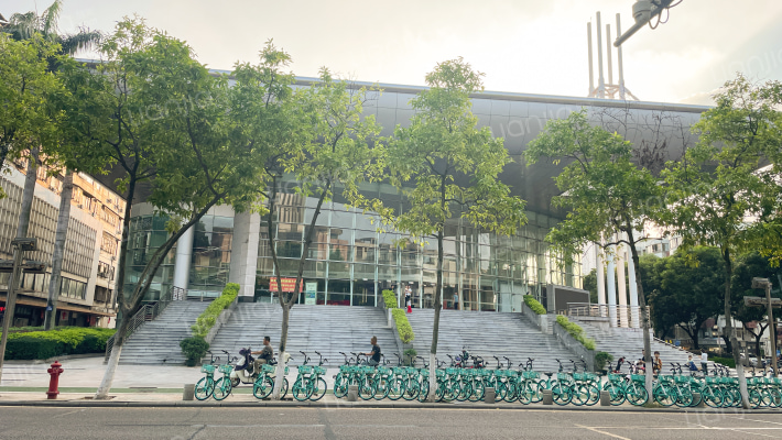 法院宿舍外景图