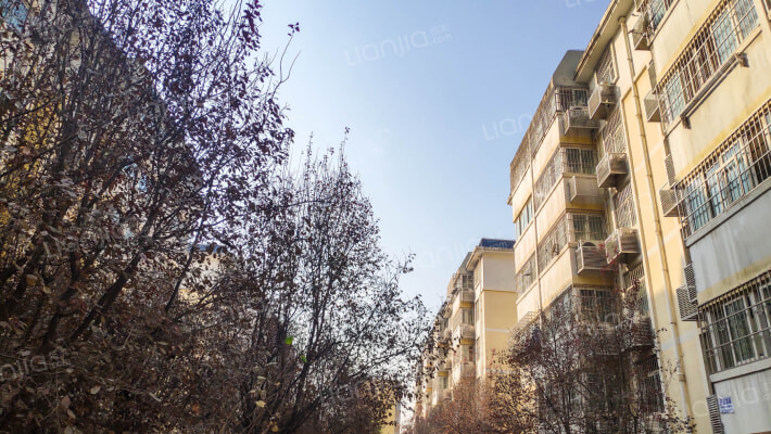 东曲江池社区外景图