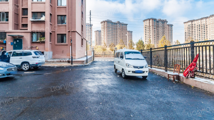 万米丽景外景图