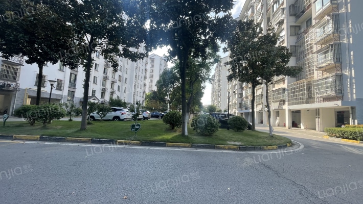 铁琴花园外景图