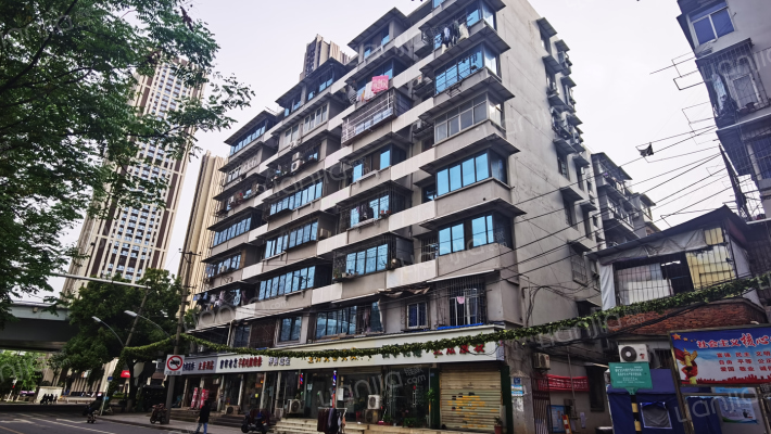 市法院宿舍外景图