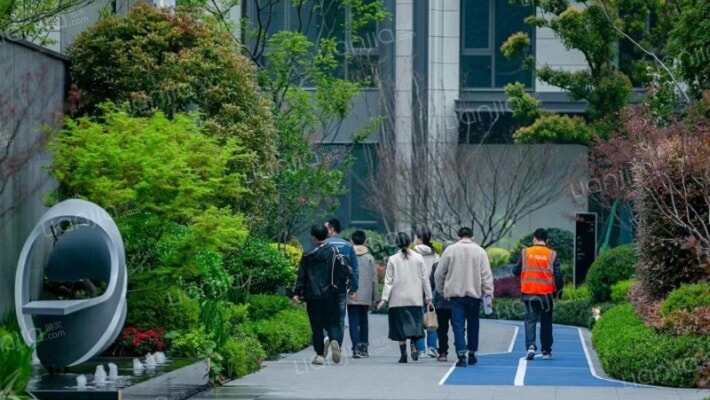 中海望庐云起武林外景图