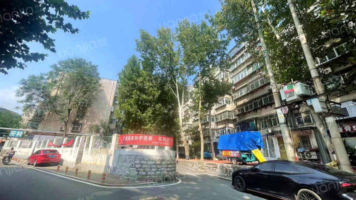 纬北小区外景图