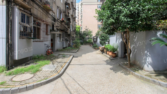 江西电子仪器厂住宅区外景图