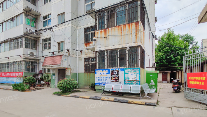 西酒小区外景图