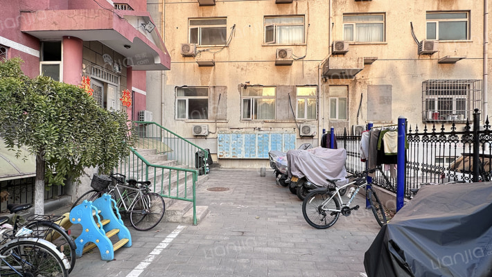 滨河路87号院外景图