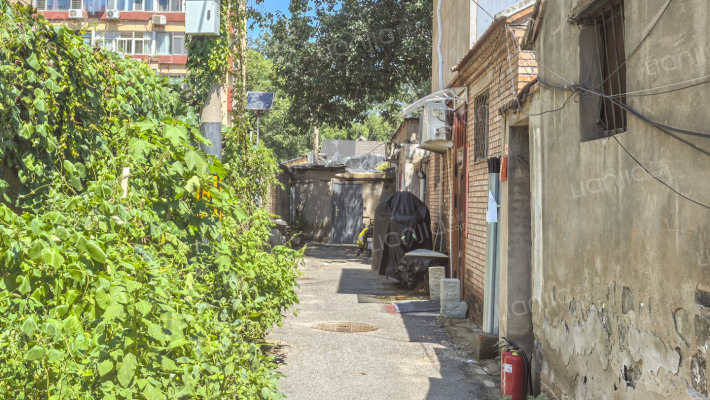 小草厂胡同外景图