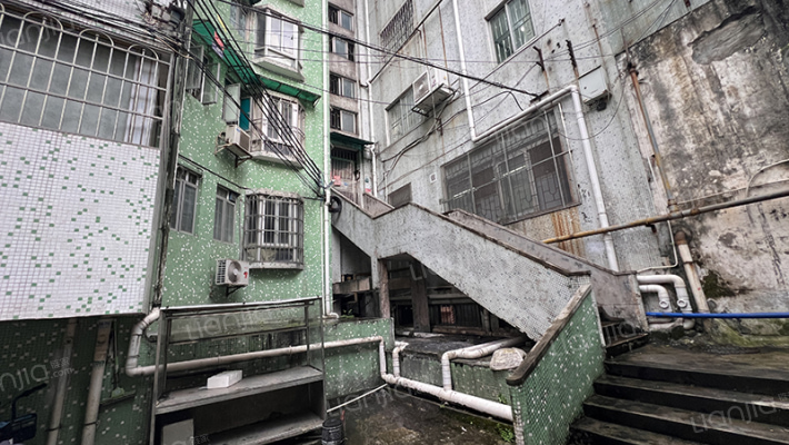 红十字会医院宿舍同福上街外景图